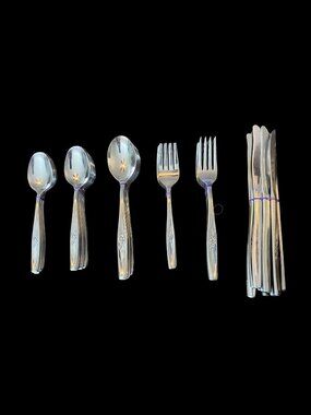 Vintage Oneida Silverware Set With Rose Design - Forks Spoons & Knives 20-Piece
